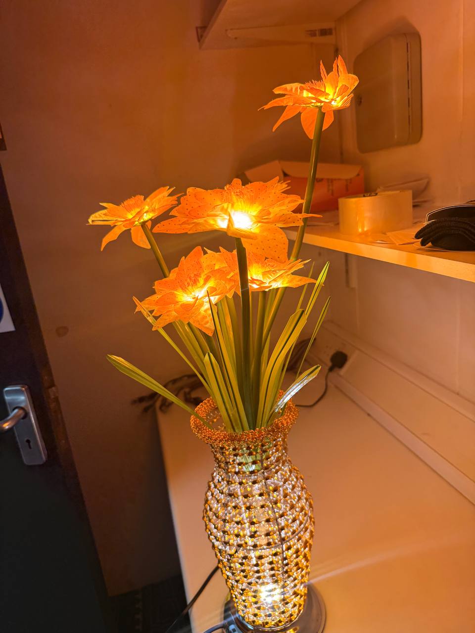 LED Light Up Flower Vase Table Lamp Decorative Crystal Style Home Decor Gift
